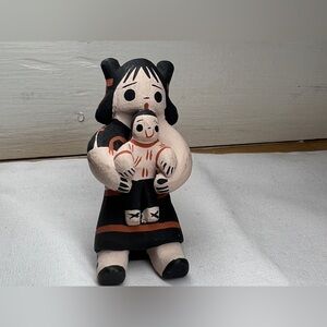 Cochiti Storyteller Doll One Child Small Signed DH, Miniature figurine|Art Deco